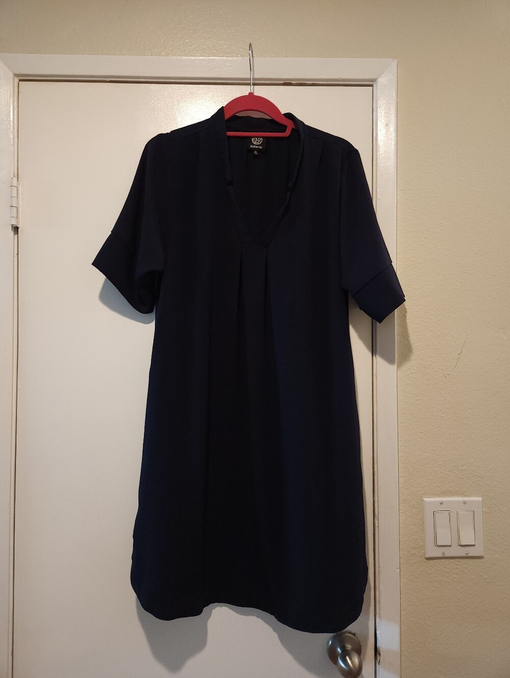 Women’s Navy V-Neck Short Sleeve Dress